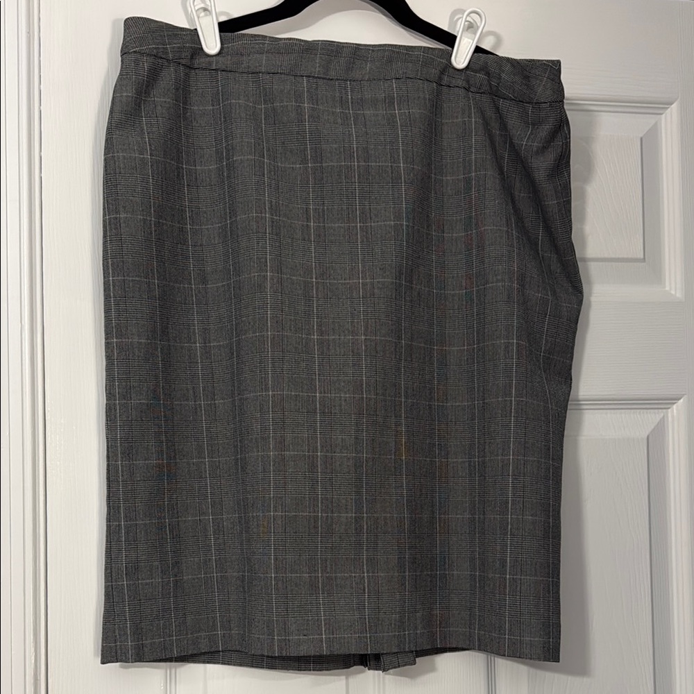 Worthington Charcoal Checkered Pencil Skirt